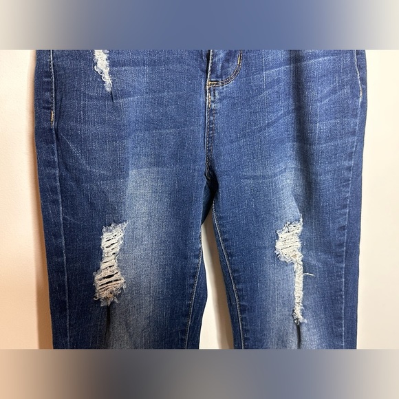 Fashion Nova skinny jeans - Picture 4 of 7